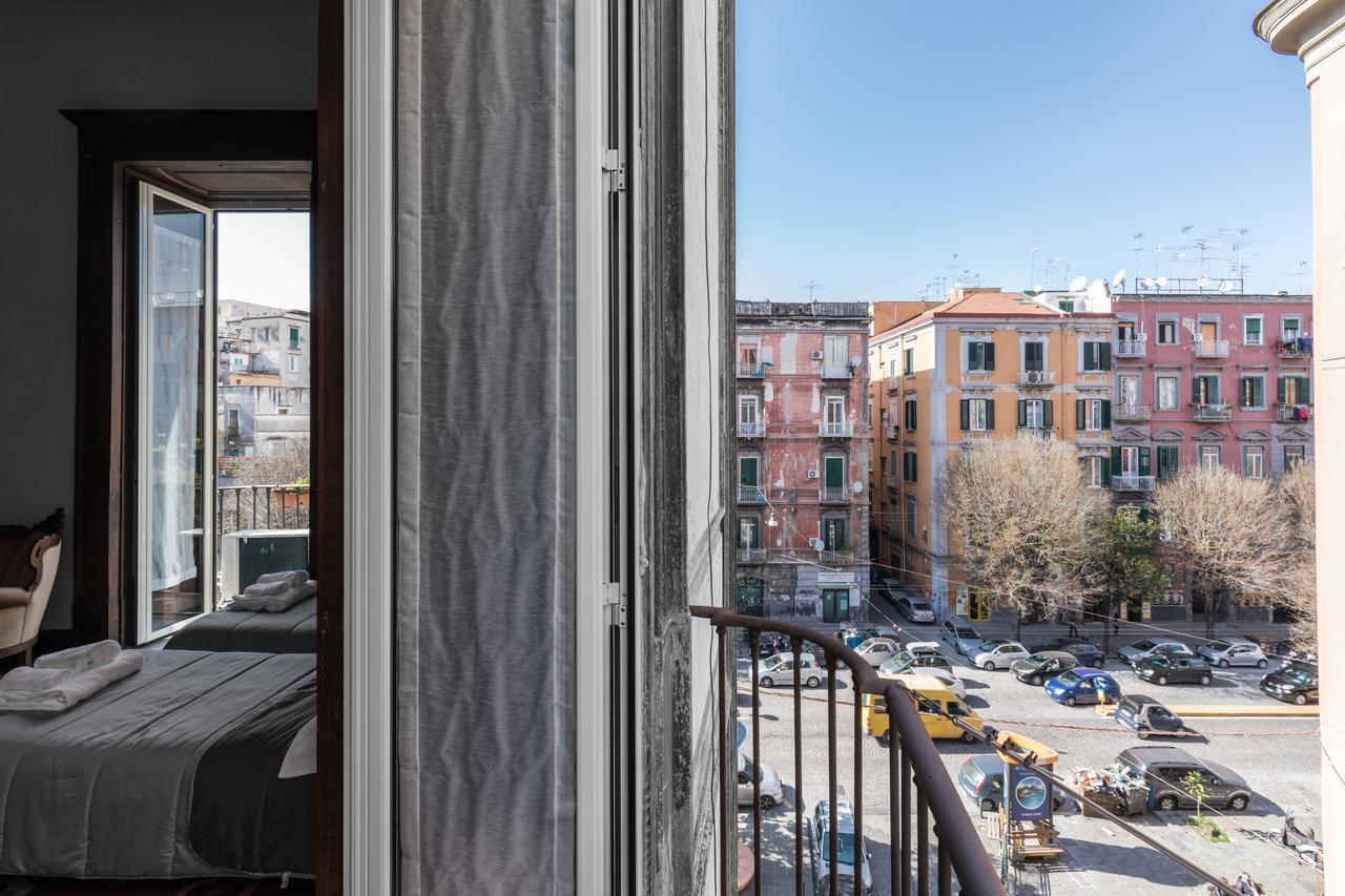 Opera Home Неаполь Екстер'єр фото