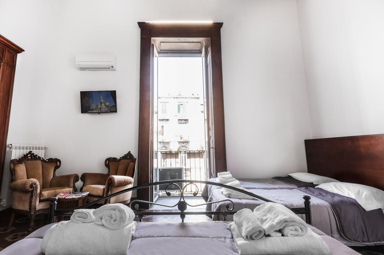 Opera Home Неаполь Екстер'єр фото