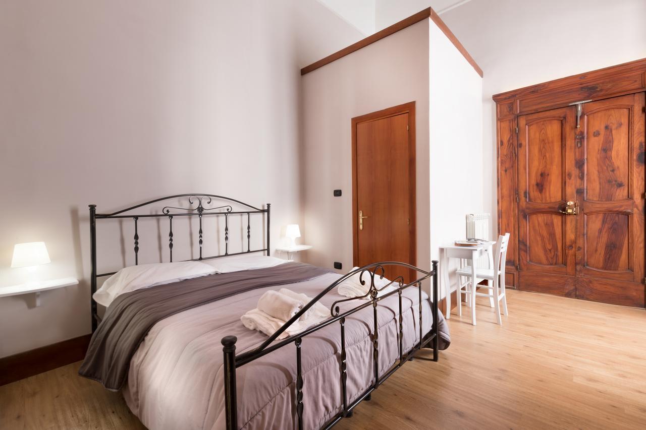 Opera Home Неаполь Екстер'єр фото