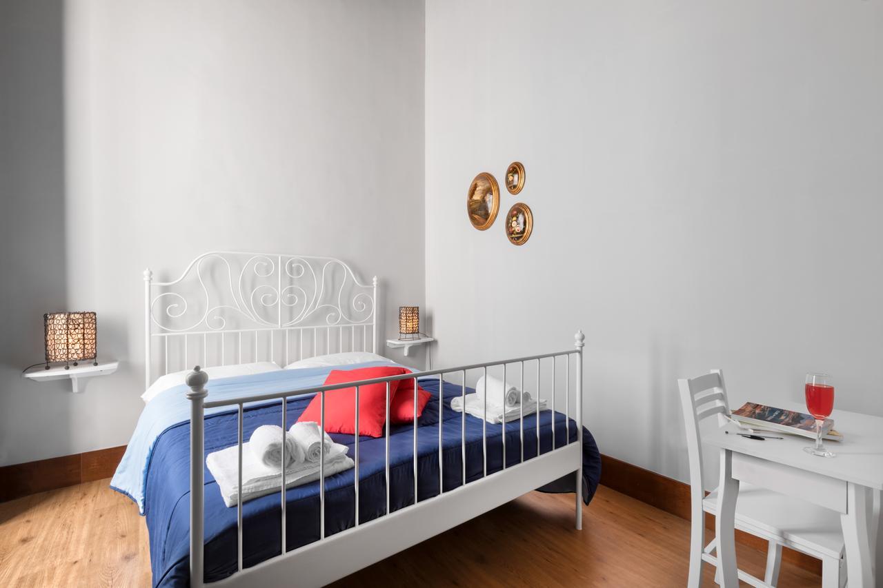 Opera Home Неаполь Екстер'єр фото