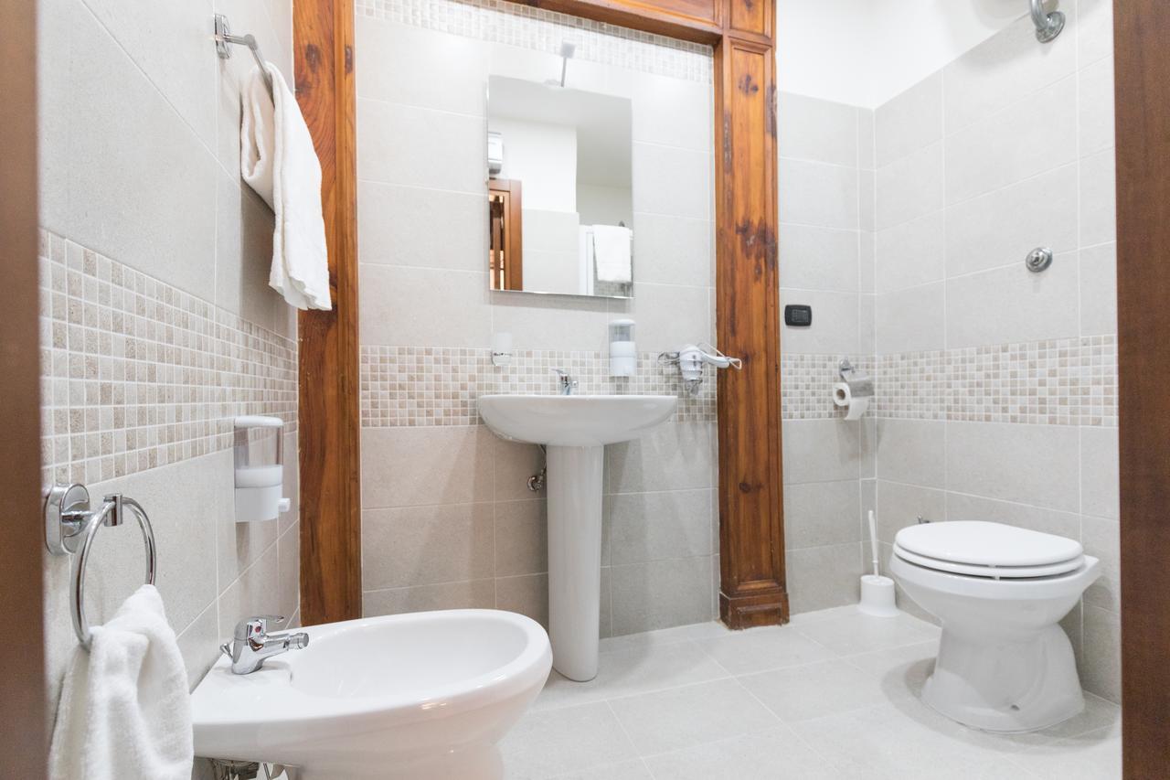 Opera Home Неаполь Екстер'єр фото