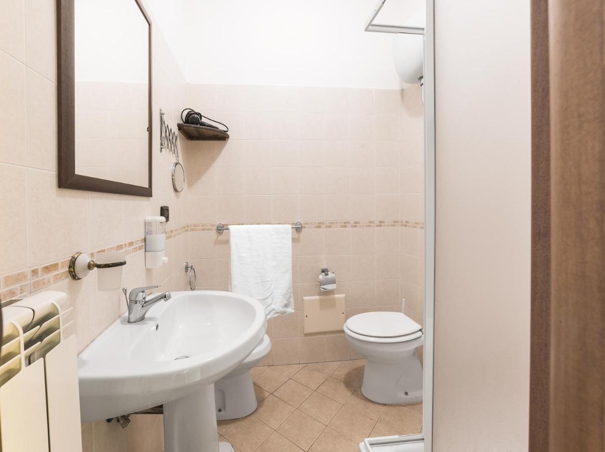 Opera Home Неаполь Екстер'єр фото
